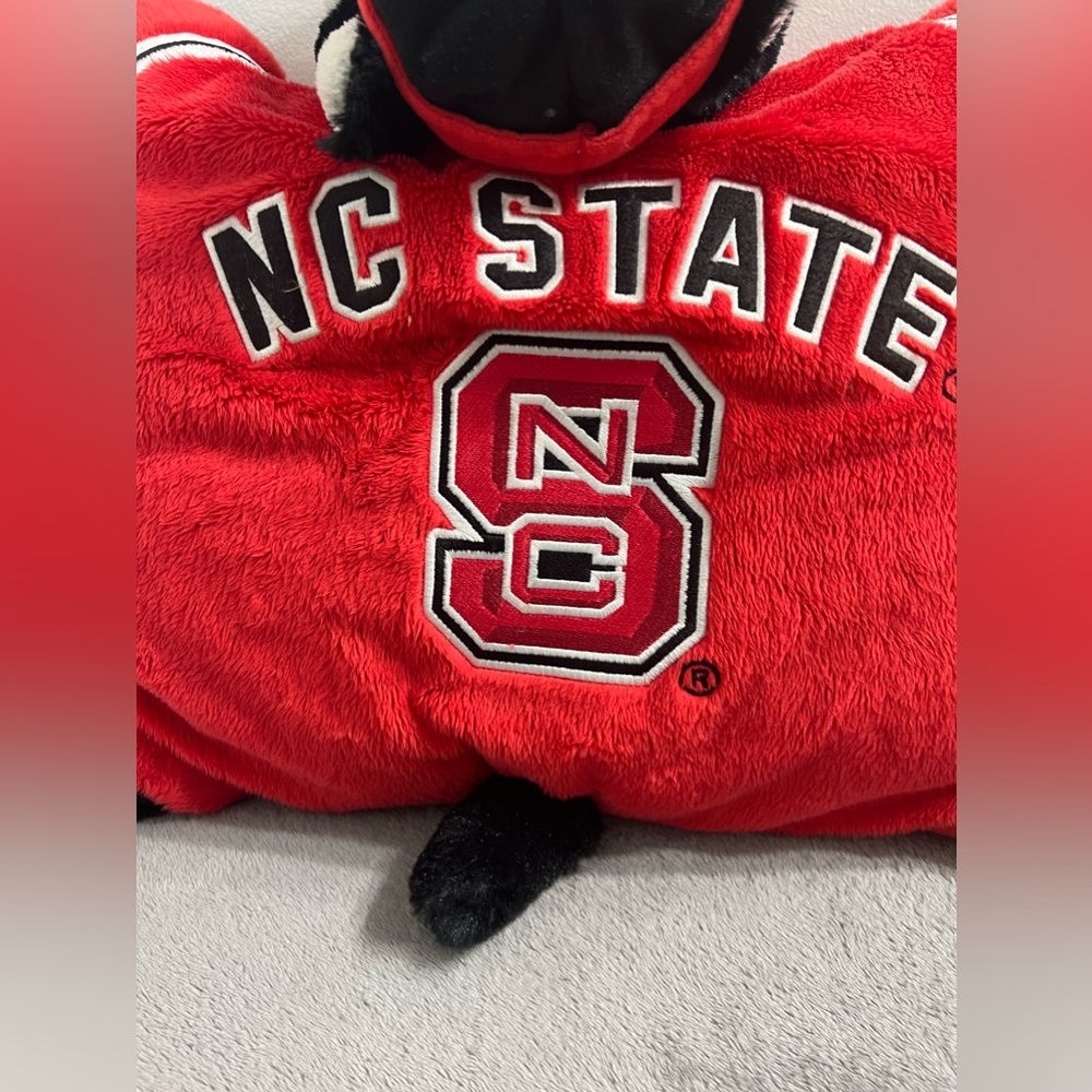 NC State University Wolfpack Red Pillow Pet - Picture 10 of 10